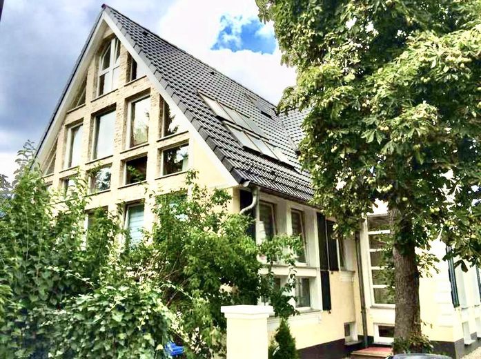 Potsdam/Berlin Güney yakınlarında 300 m² çok aileli villa *komisyonsuz! – Fotoğraf 1
