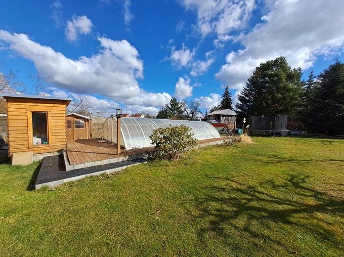 modernes Einfamilienhaus mit Einbaupool zu verkaufen – Pool