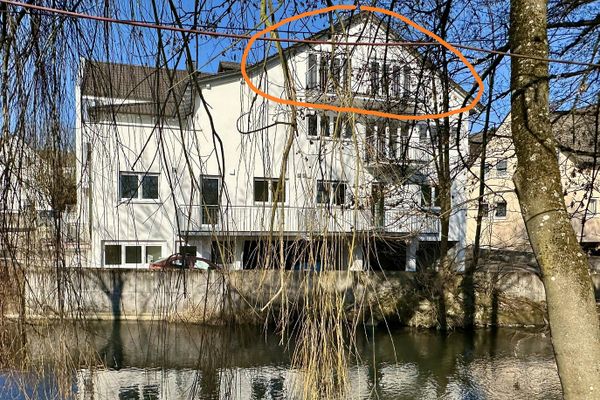 Penthousewoning met balkon, uitzicht op het groen, eerste bewoning na renovatie