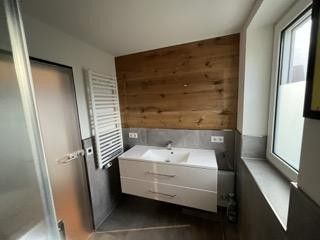 Modern 2.5-room maisonette apartment with south-facing balcony & walk-in closet in Münster-Hiltrup – Badezimmer