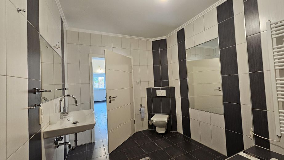 Elternbadezimmer