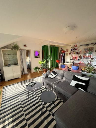 Sonnige Dachgeschosswohnung in Köln-Weiden – Wohnzimmer 4