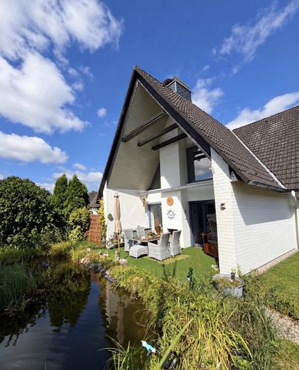 Four Units. An Exceptional Property – Photo 2