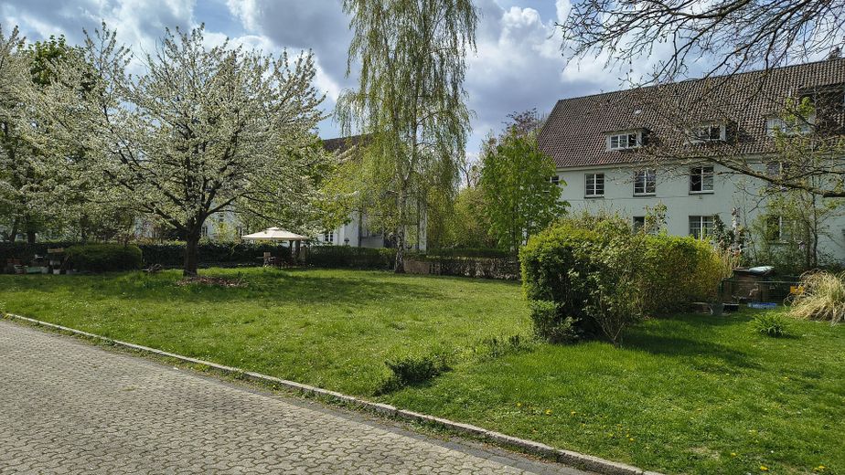 Große, bezugsfertige Wohnung - 6,5 Zimmer + 3 Stellplätze – Foto 20