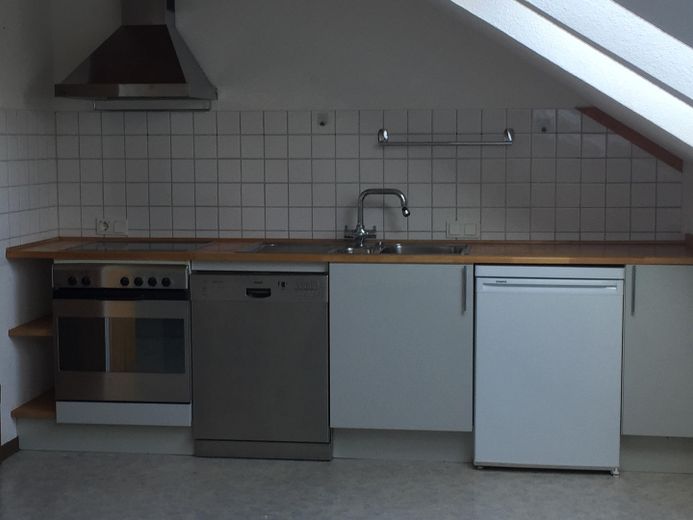 Großzügiges Zweifamilienhaus zur Eigennutzung und Kapitalanlage mit hoher Rendite – OG Wohnküche