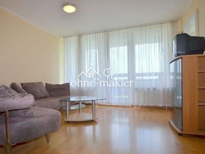 Von privat: Helle 1-Zimmer-Wohnung mit Balkon und Weitblick nahe Nürnberg-Messe – Foto 1