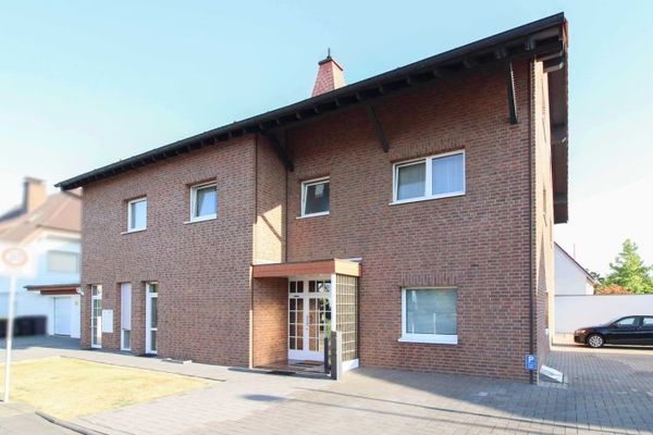 Top-Kapitalanlage Modernisiertes MFH mit 6 WE, Garagen und Stellplätzen in Weilerswist
