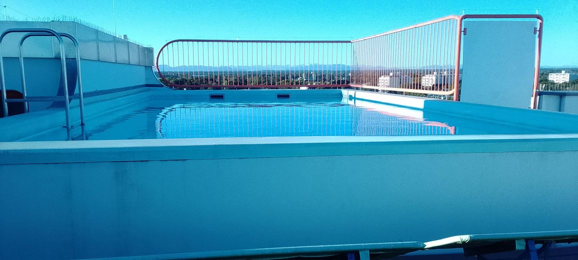 Schwimmbad auf dem Dach