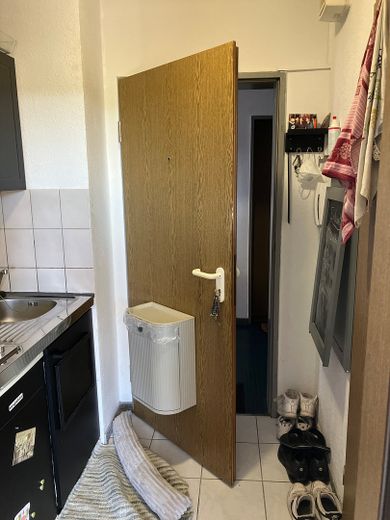Geschmackvolle 2-Raum-Wohnung mit Balkon und EBK in Hamburg Lohbrügge – Foto 1