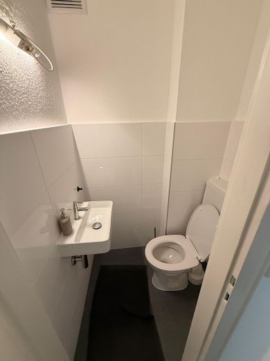 Erstbezug | Möbliertes WG-Zimmer in kernsanierter Wohnung – Düsseldorf Mörsenbroich – Foto 10
