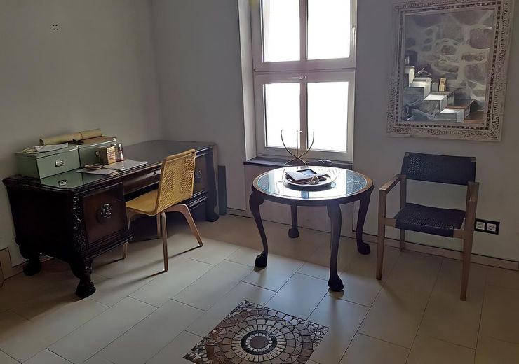 Wohnen & Arbeiten perfekt kombiniert - Autarkes Design-Stadthaus für Freiberufler & Paare – Empfangsbereich