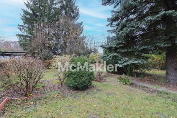Great building plot in the second row in Panketal - Neu Buch