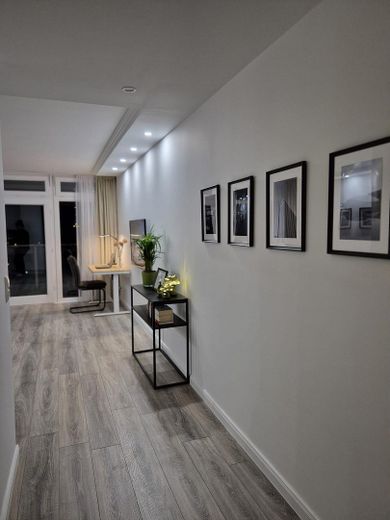 Möblierter Erstbezug nach Kernsanierung! Mit Schwimmbad und Sauna mitten in der Stadt Schillerteich – Foto 19