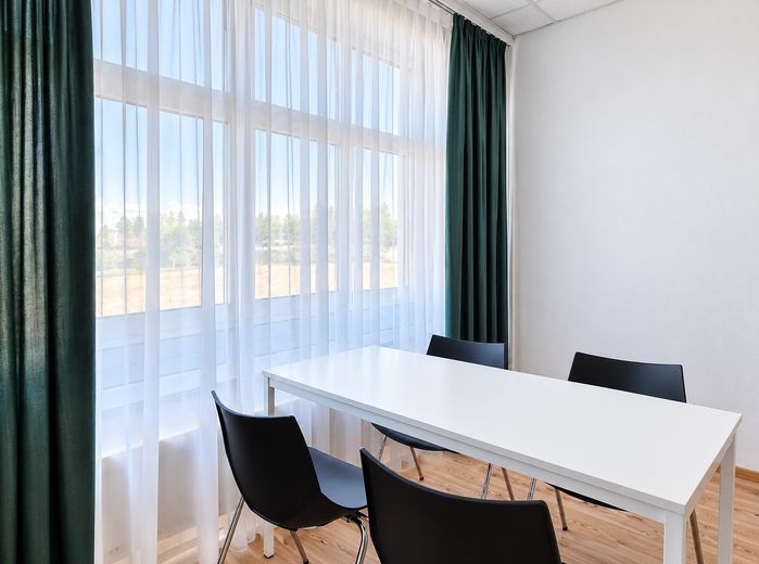 TOP 1R=34m², 2R= 7m², 3 R= 114m² umeblowane apartamenty, również do wynajmu krótkoterminowego – Wohnzimmer Appartement 2