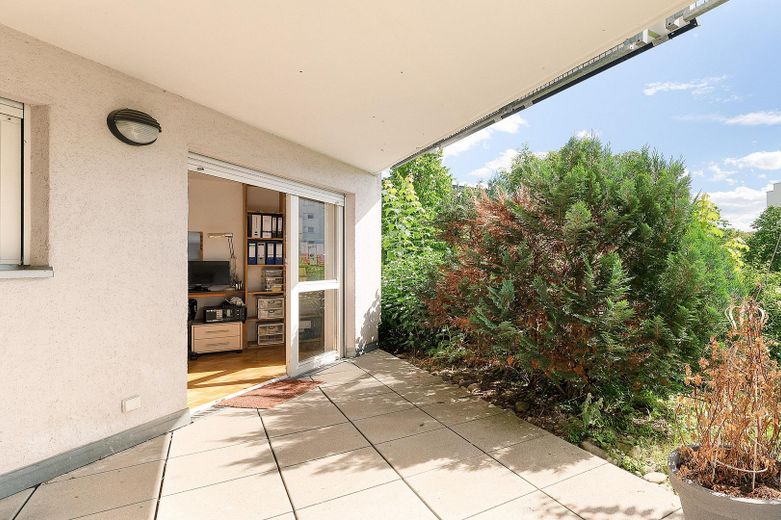 Maisonette mit großer Süd-West-Terrasse + Balkon, Solar, 2 Badern & 2 TG-Plätzen – Parknähe – Foto 27