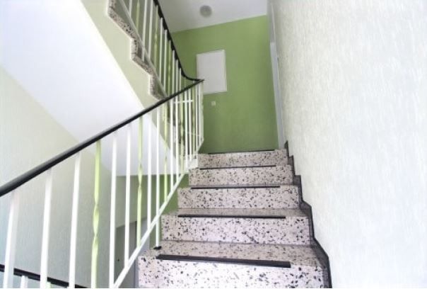 Acogedor apartamento con jardín en una tranquila calle sin salida y cocina – Foto 7