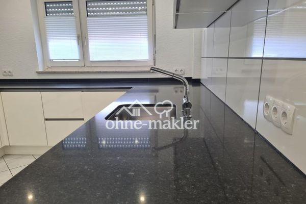 Piso de cuatro habitaciones con terraza en Fellbach