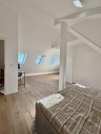 Frisch sanierte 3-ZKB Maisonette mit 2 Balkonen, Tiefgarage, Kamin in ruhiger Lage - Provisionsfrei – Foto 11