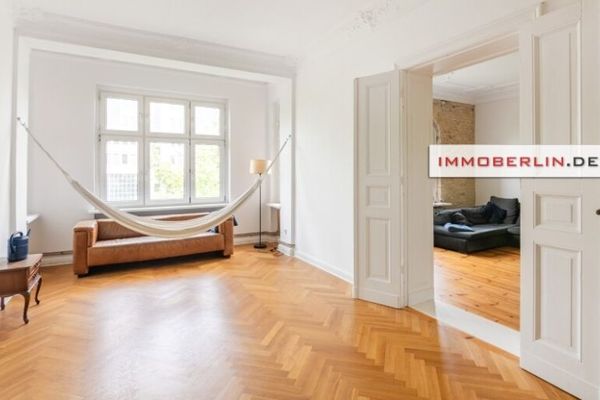 IMMOBERLIN.DE - Charmant appartement ancien avec balcon en excellent état au bord du parc