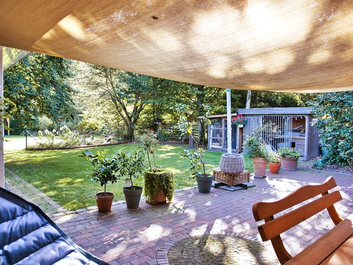 Wohnen und Arbeiten: Haus mit Praxis auf ca. 2400qm Grundstück – Foto 13