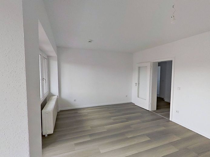 Lichtblick gesucht? Sonnige 2-Zimmer-Wohnung mit Balkon – Foto 2