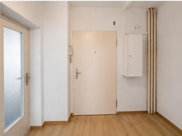 ERSTBEZUG: 2 Zimmer Wohnung im Bergmannkiez – mit zwei Balkonen – Flur