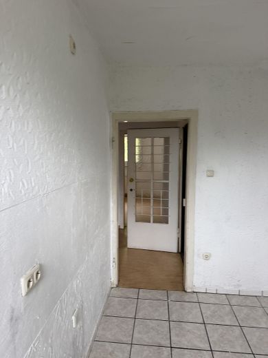 Spokojne mieszkanie 3,5-pokojowe w samym centrum Oberhausen – z dużym potencjałem – Zdjęcie 5