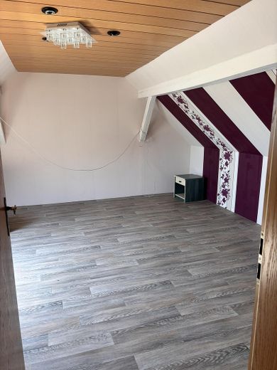 Ehemalige Gastwirtschaft und Pension "Zum grünen Baum" in Zschepplin zu verkaufen – Zimmer Pension 2. OG
