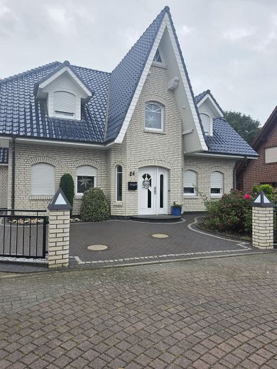 Detached house in Cloppenburg – Photo 3