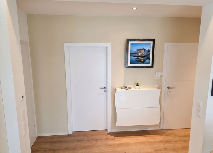 Moderne 4-Zimmer-OG-Wohnung mit PV, Wärmepumpe & Smart Home – Eingangsbereich