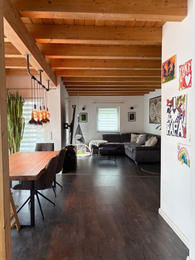 Well-maintained wooden house  200m², 8 rooms, 4 bathrooms and particularly energy-efficient building services – Photo 22