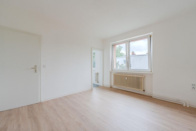 2 Zimmer in Prenzlauer Berg – bezugsfrei, provisionsfrei & renoviert – Wohnzimmer