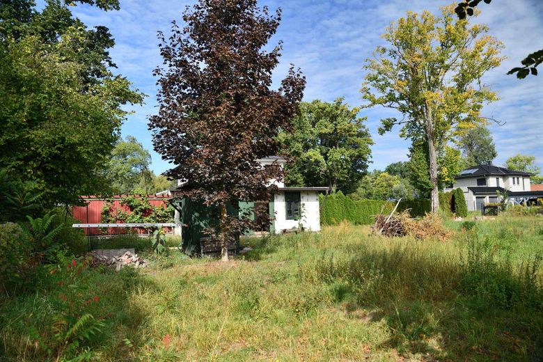 Terreno edificabile con accesso al lago e pontile – Foto 8