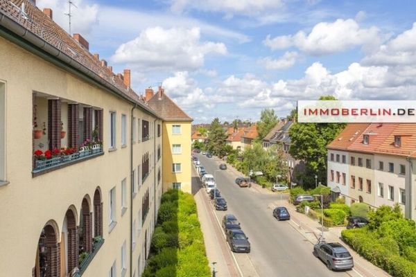 IMMOBERLIN.DE - ¡Luminoso y con ambiente! Piso antiguo con logia junto al Tempelhofer Feld