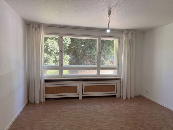 Helle & Moderne Büro- / Praxisräume im Erdgeschoss zentral gelegen in Osterfeld – Behandlungszimmer
