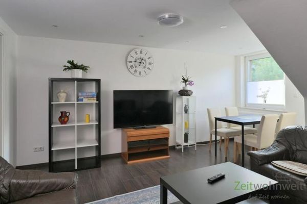 (EF1328_M) Kassel-Stadt: Niederzwehren, neu möblierte preiswerte 2-Zimmer-Wohnung mit Garten-Sitzecke