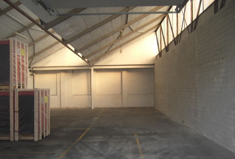 Sin comisión: nave de almacén/producción, 180 m2, 5,80 € por m2 – Foto 5