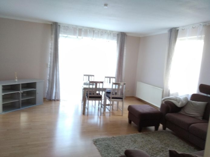 Citynahe schöne ruhige 2-Zi. Whg. von privat - Leimsiede – Wohnzimmer