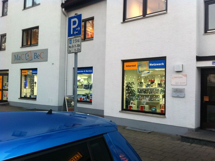Attraktiver Großraumladen mit 200qm Verkaufsfläche - vielseitig nutzbar! – Direktdraufsicht Schaufenster