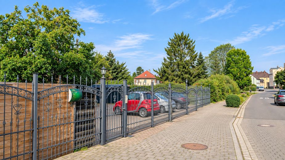 Villa Balustrada, Weiße Elster Nehri kıyısında su parseli, çatı katı dairesi, 2x banyo, granit, gömme ayna, klima – Tor