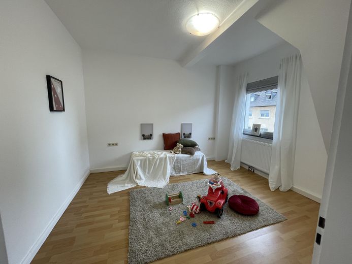 Il vostro angolo di Rheindürkheim – con cortile, carport e riscaldamento nuovo – Kinderzimmer im OG 