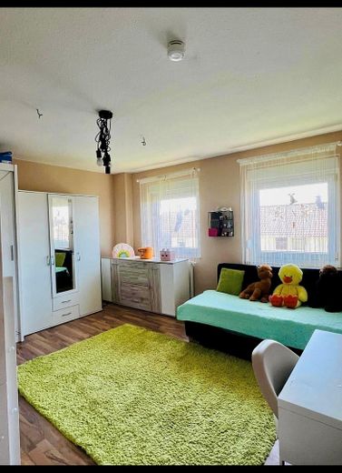 Moderne 2-Zimmer-Wohnung in attraktiver Lage von Backnang – Schlafzimmer