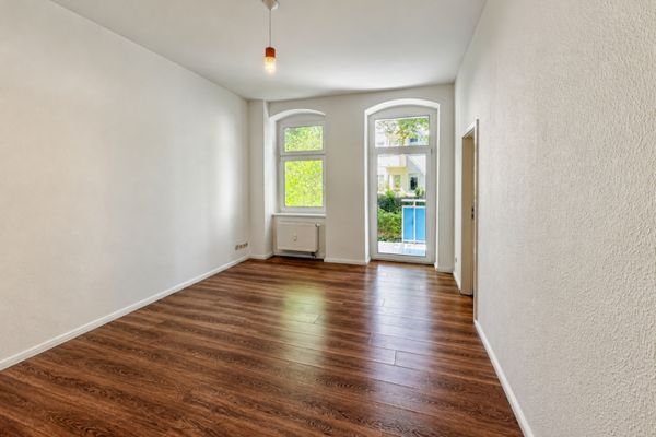 Hochparterrewohnung mit Balkon und Gartennutzung im ruhigen und geschlossenen Innenhof