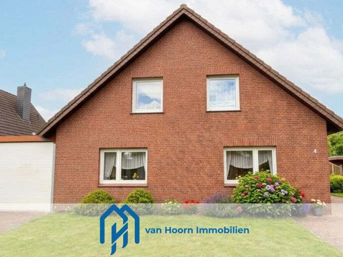 Gepflegtes Zweifamilienhaus in bevorzugter Lage von Leer - Loga – Foto 1