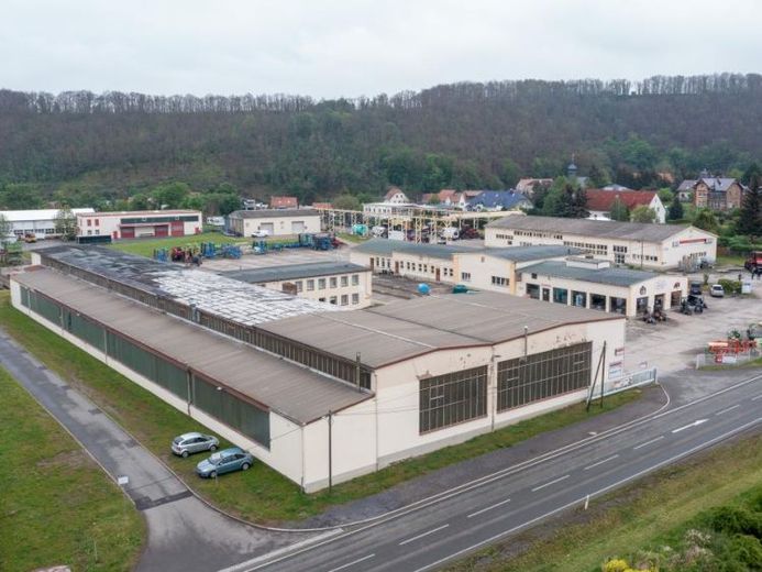 Einzigartige Gelegenheit! Ihr neuer Geschäftssitz in Gera! Große Halle mit Bürotrakt! – Foto 1