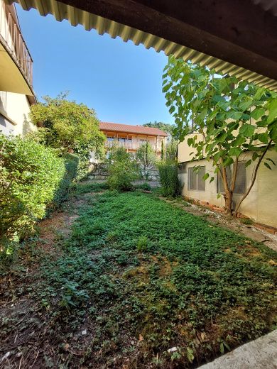 1-2-Familienhaus – westlich vom Haus