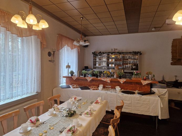 Restaurantimobilie mit viel Potential – Kaminzimmer 