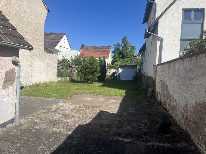 Einfamilienhaus mit 86 m² Wohnfläche in Rodgau + Bauplatz – Garten