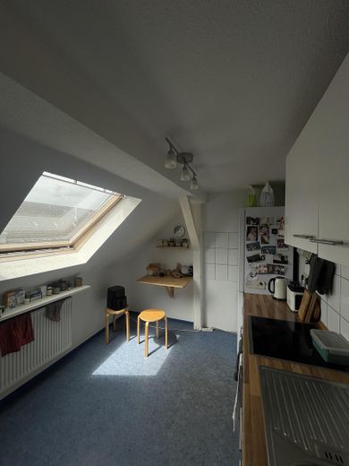 Gezellige 2-kamerwoning op de bovenste verdieping – Foto 8