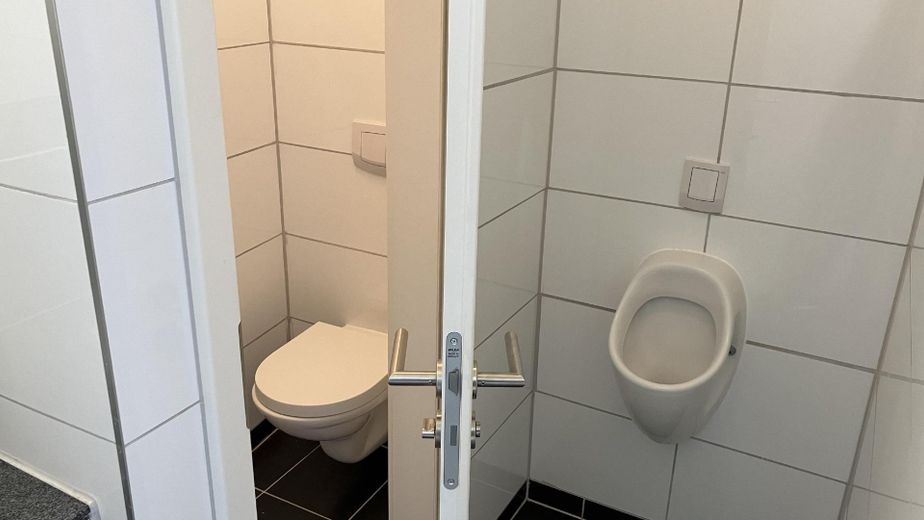 Powierzchnia biurowa / handlowa w najlepszej lokalizacji, parter, Homburg (Saara) – WC
